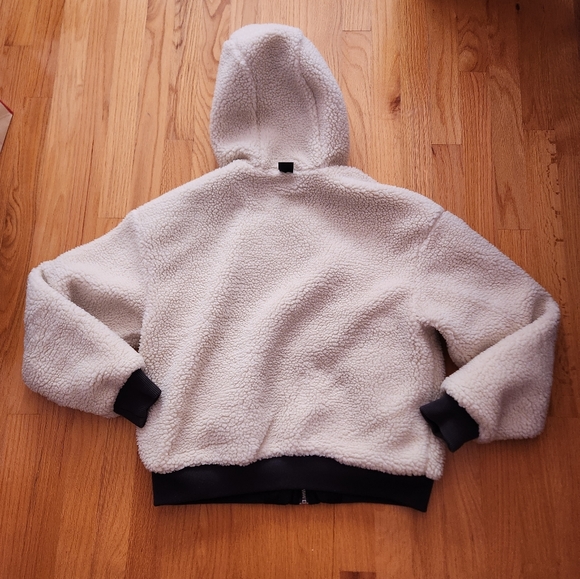 Hollister Reversable sherpa bomber jacket - Picture 4 of 16